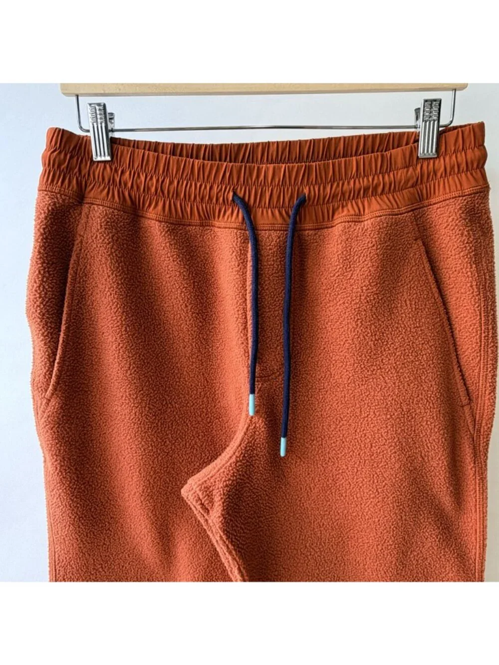 Cotopaxi Abrazo Orange Fleece Jogger Pants Men’s Size S M84